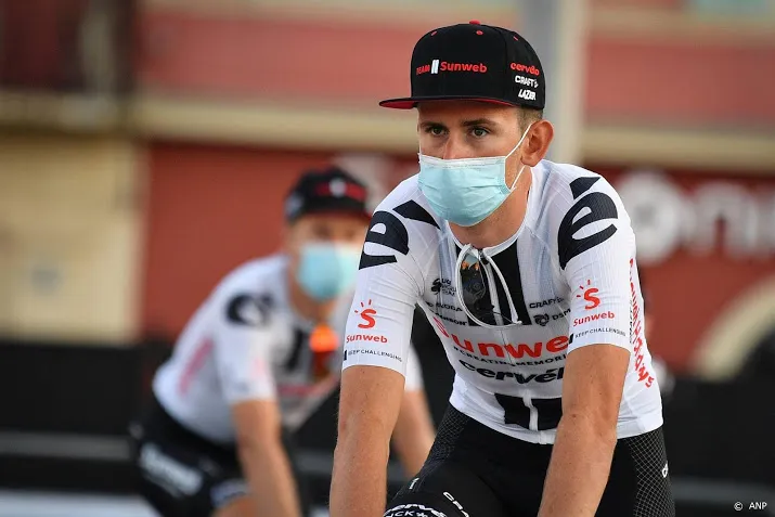 wielrenner benoot fietst nog twee jaar voor team sunweb