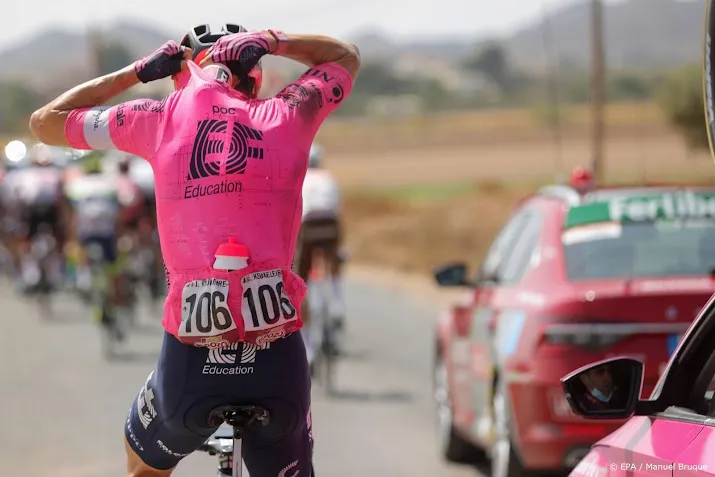 wielrenner caicedo verlaat giro met corona