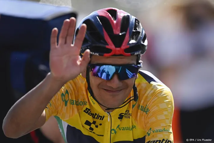 wielrenner carapaz wint ronde van zwitserland mader slotrit