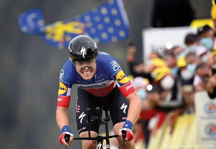 wielrenner cavagna wint eerste rit in wielerweek coppi e bartali