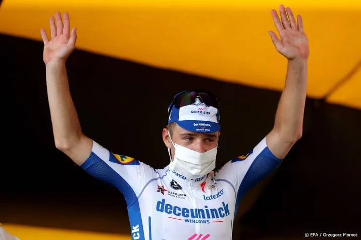 wielrenner evenepoel mag fietstraining hervatten
