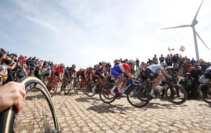 wielrenner goolaerts gereanimeerd na val