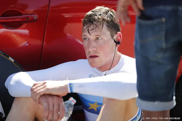 wielrenner kung niet meer van start in tiende rit giro ditalia