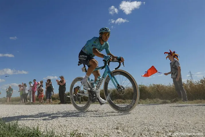 wielrenner loetsenko stapt af in zeventiende touretappe