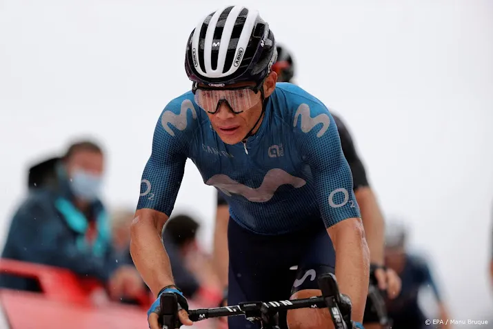 wielrenner lopez wint bergetappe in vuelta