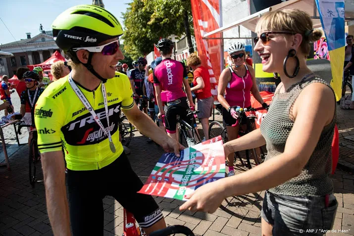 wielrenner mollema nog twee jaar bij trek segafredo