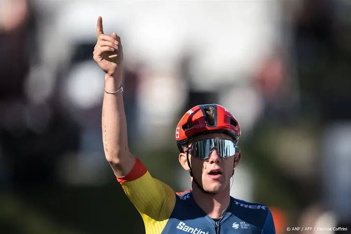 wielrenner nys wint openingsetappe in noorwegen van aert terug