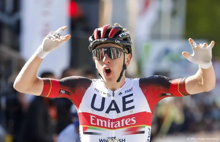 wielrenner pogacar in ploeg met acht nationaliteiten naar tour
