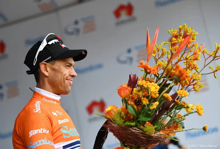 wielrenner porte grijpt de macht in tour down under