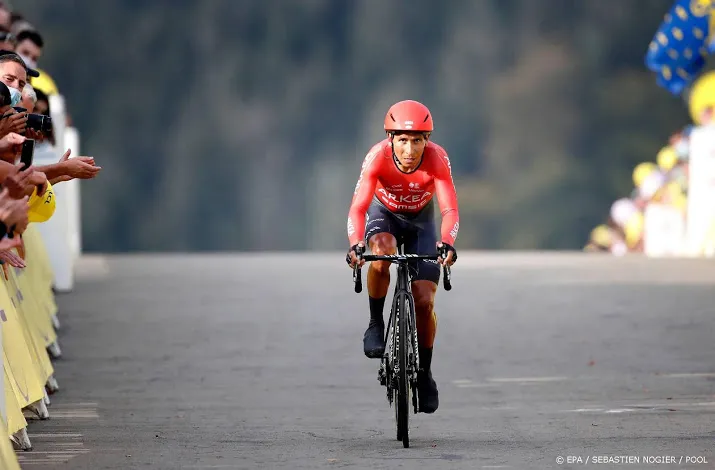 wielrenner quintana aan beide knieen geopereerd
