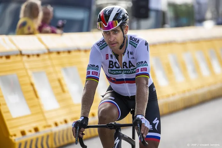 wielrenner sagan betuigt spijt voor verwonden agent