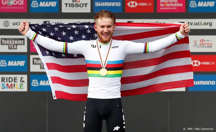 wielrenner simmons is weer welkom bij trek segafredo na schorsing