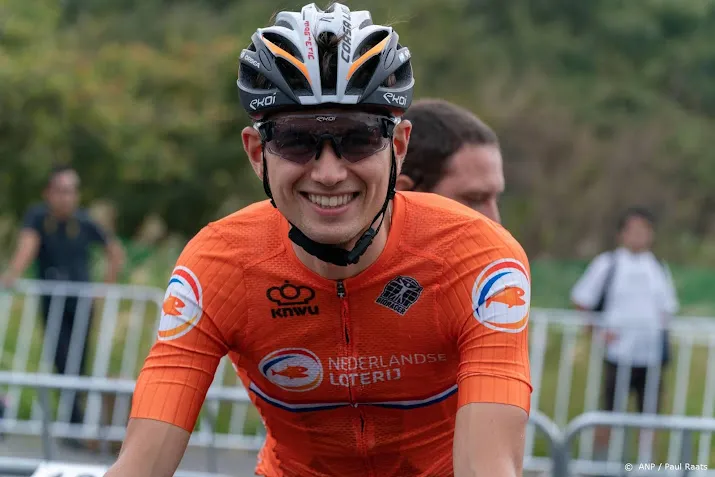 wielrenner vader bijna half jaar na zware crash terug in de koers