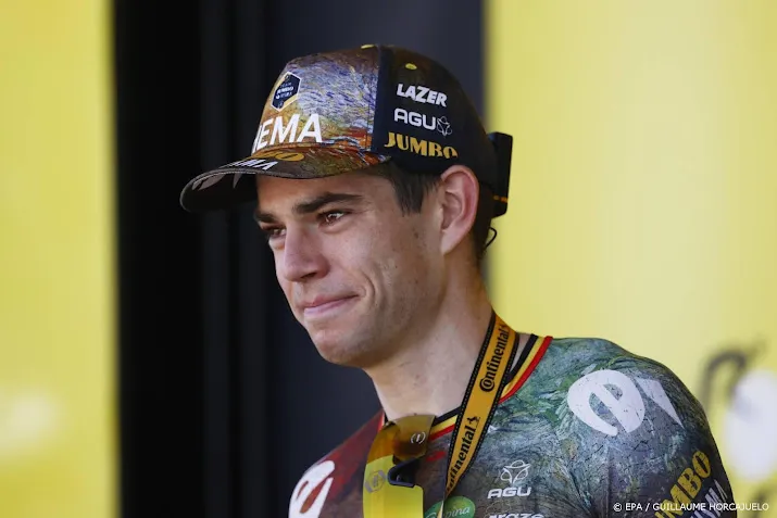 wielrenner van aert bij rentree tweede in hamburg cyclassics