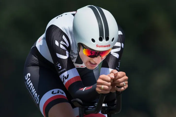 wielrenster brand blijft bij sunweb