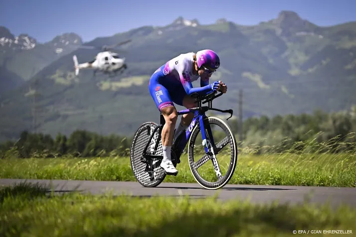 wielrenster faulkner wint proloog giro donne