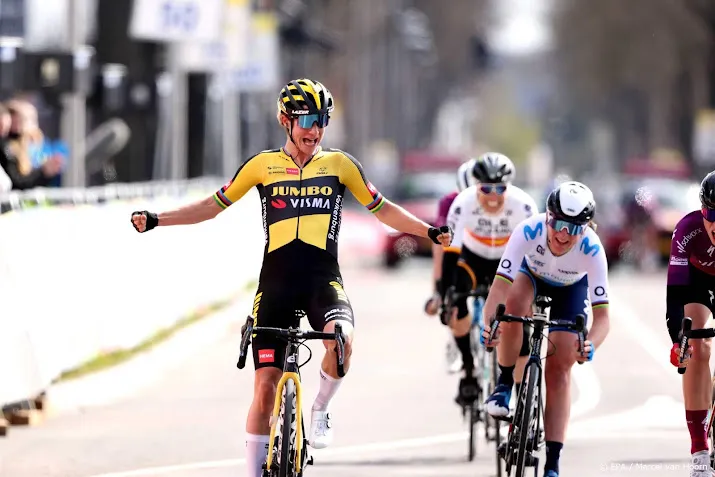 wielrenster vos test positief op corona en mist parijs roubaix
