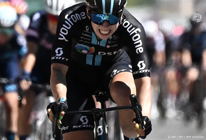 wielrenster wiebes wint gent wevelgem in de sprint