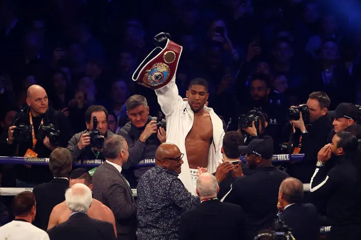 wilder noemt joshua een lafaard