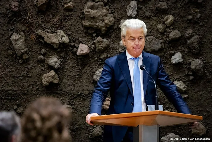 wilders dapper besluit van rutte motie van wantrouwen van tafel