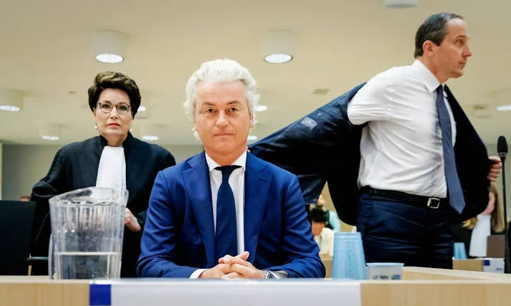 wilders wraakt gerechtshof