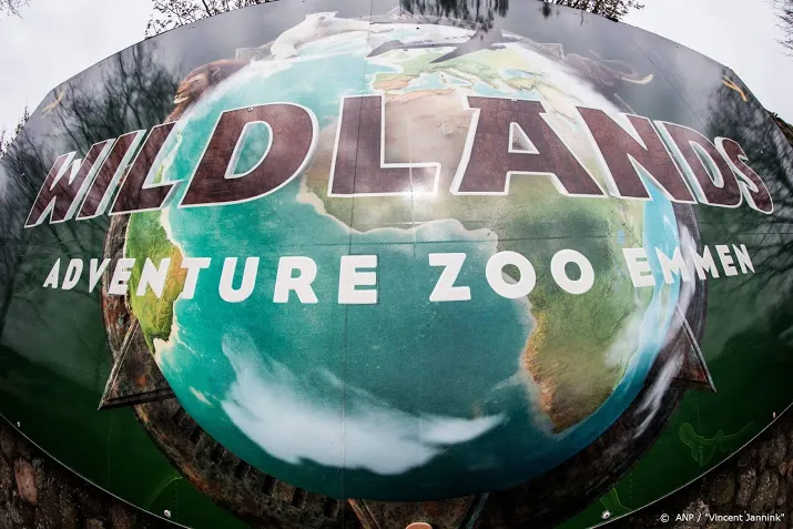 wildlands in emmen houdt deel dieren binnen wegens storm