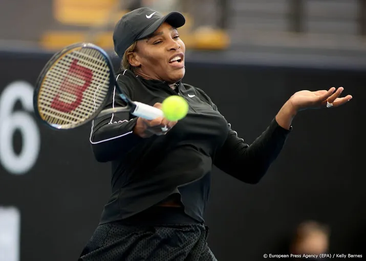 williams klopt osaka in demo voor volle tribunes in adelaide