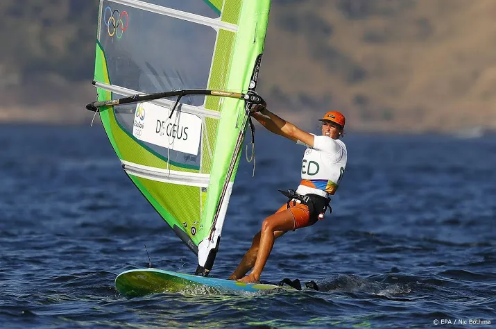 windsurfster de geus begint als nummer 1 aan medalrace
