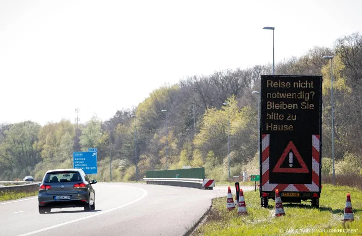 winkelende duitsers bij vlodrop rustig aan grens roermond