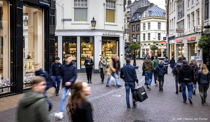 winkeliers roepen consumenten op hun koopmomenten te spreiden