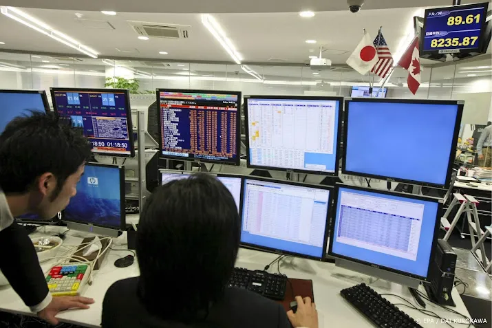 winst japanse beurs omlaag na neerschieten voormalig premier abe