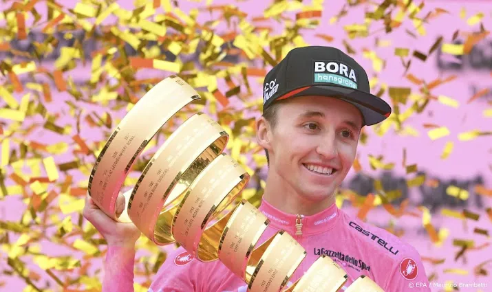 wk in gevaar voor giro winnaar hindley na positieve coronatest