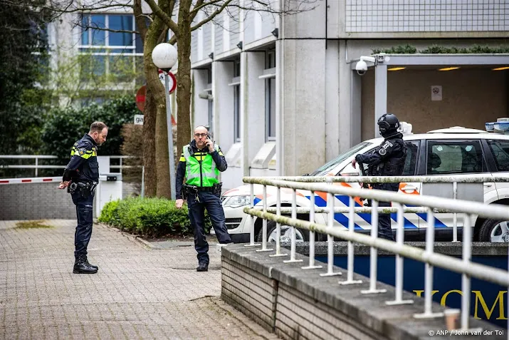 woede in kamer over aanval op ambassade israel