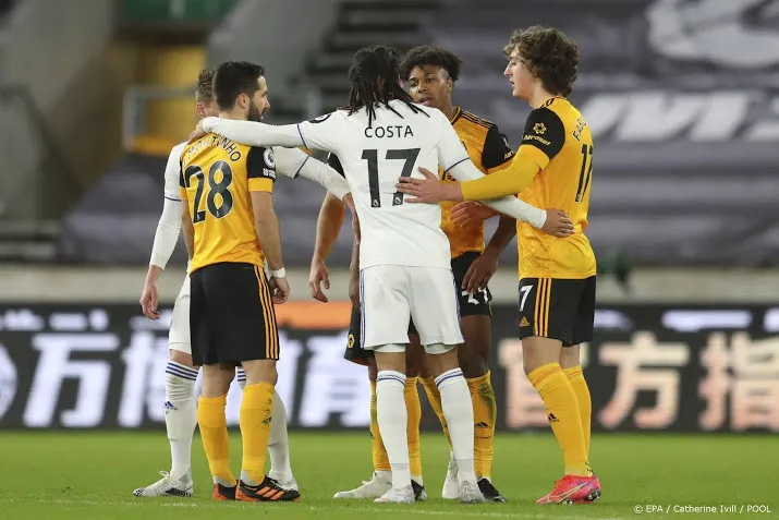 wolverhampton achterhaalt leeds in premier league
