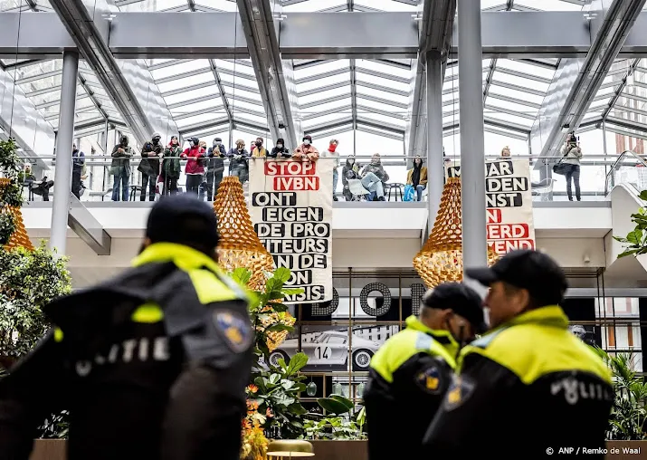 woonprotest in den haag voortgezet bij kantoor vastgoedclub