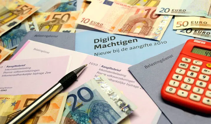 woz record amsterdam alweer aan diggelen