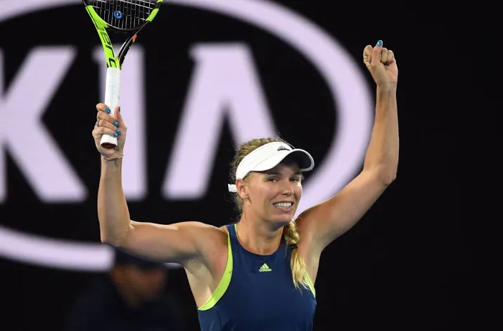 wozniacki na zeven jaar weer in halve finale