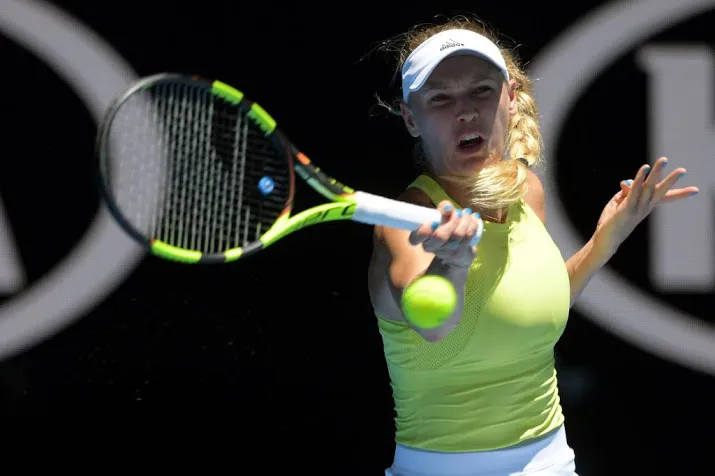wozniacki ontsnapt in tweede ronde melbourne