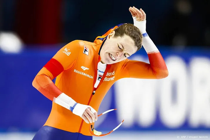 wust naast het podium op 1500 meter zege voor japanse takagi