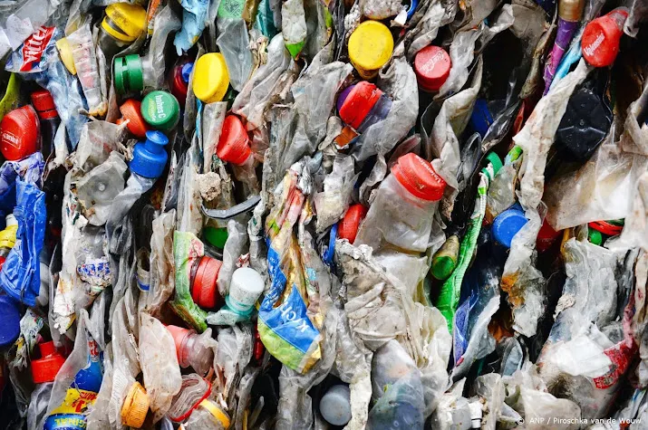 wwf plasticprobleem vormt ook groeiend gevaar voor het klimaat