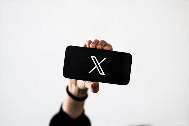 x wil met nieuw kantoor schadelijke content checken