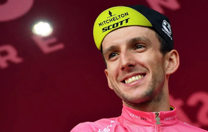 yates loopt verder uit op dumoulin in giro