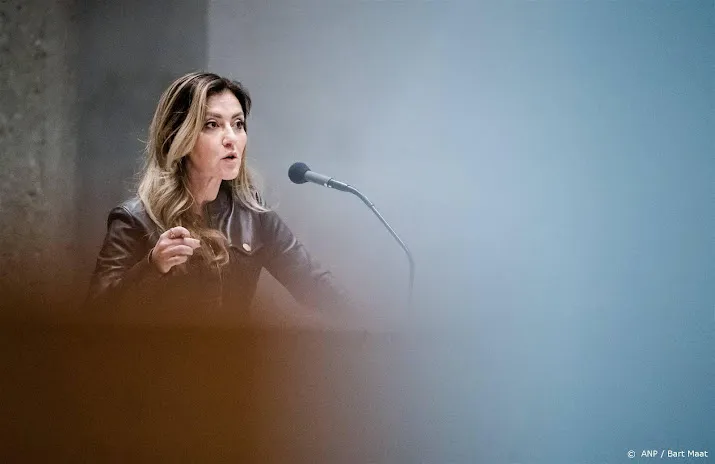 yesilgoz over projectie op anne frank huis echt walgelijk
