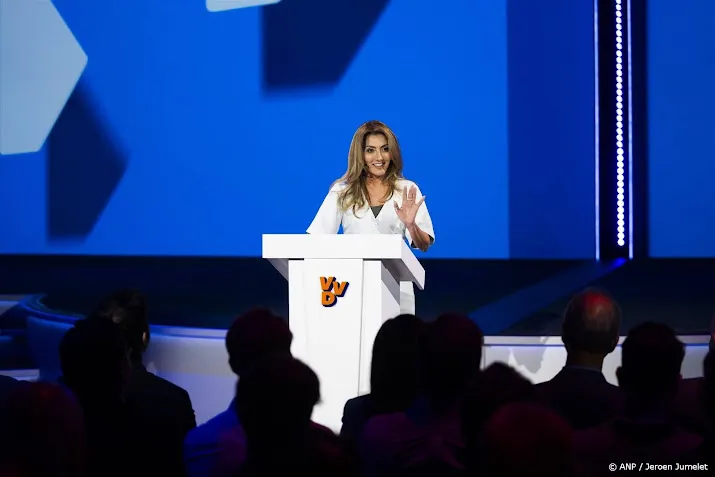 yesilgoz waarschuwt voor links en populistisch rechts in ep
