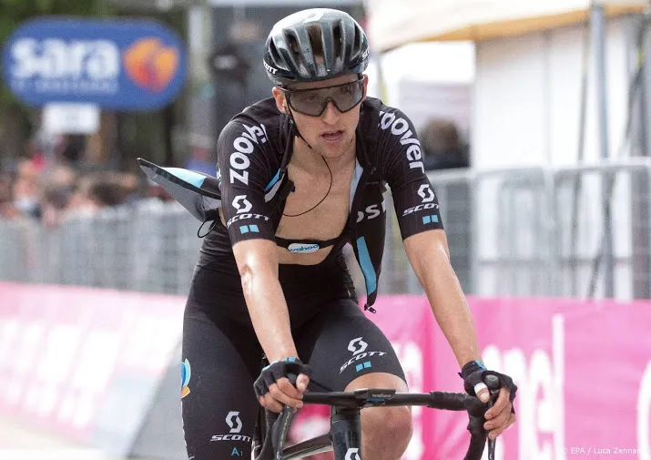 zadelpijn dwingt nummer 2 uit giro van vorig jaar tot opgeven