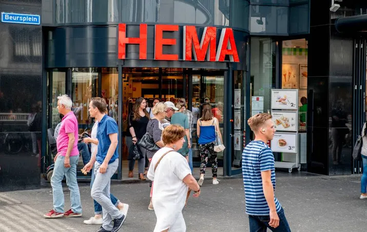 zakenman marcel boekhoorn koopt hema