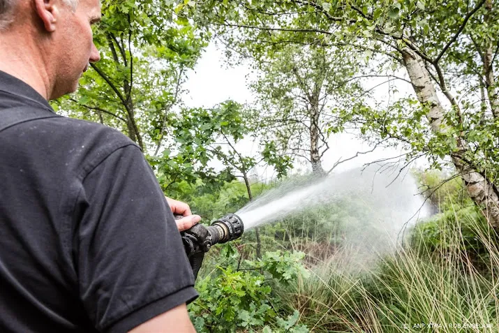 zeer grote brand in natuurgebied paaskamp bij assen