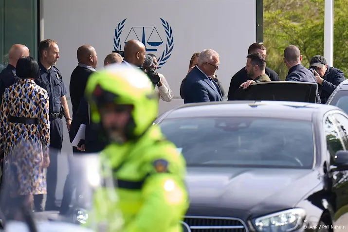 zelensky aangekomen bij internationaal strafhof in den haag