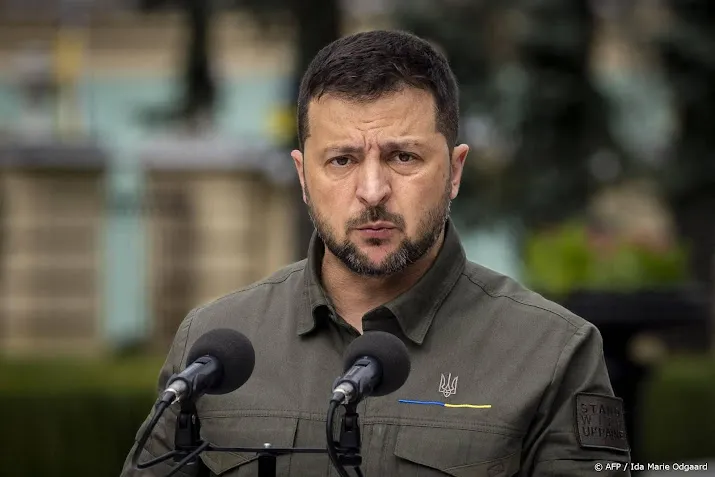 zelensky spreekt nederlandse studenten toe via livestream