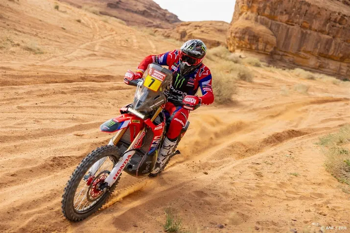 zevende dagsucces chileense motorrijder quintanilla in dakar